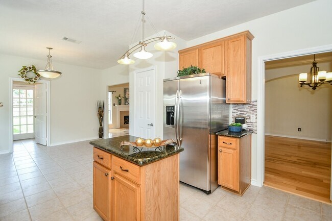 Building Photo - 20735 Park Pine Ln