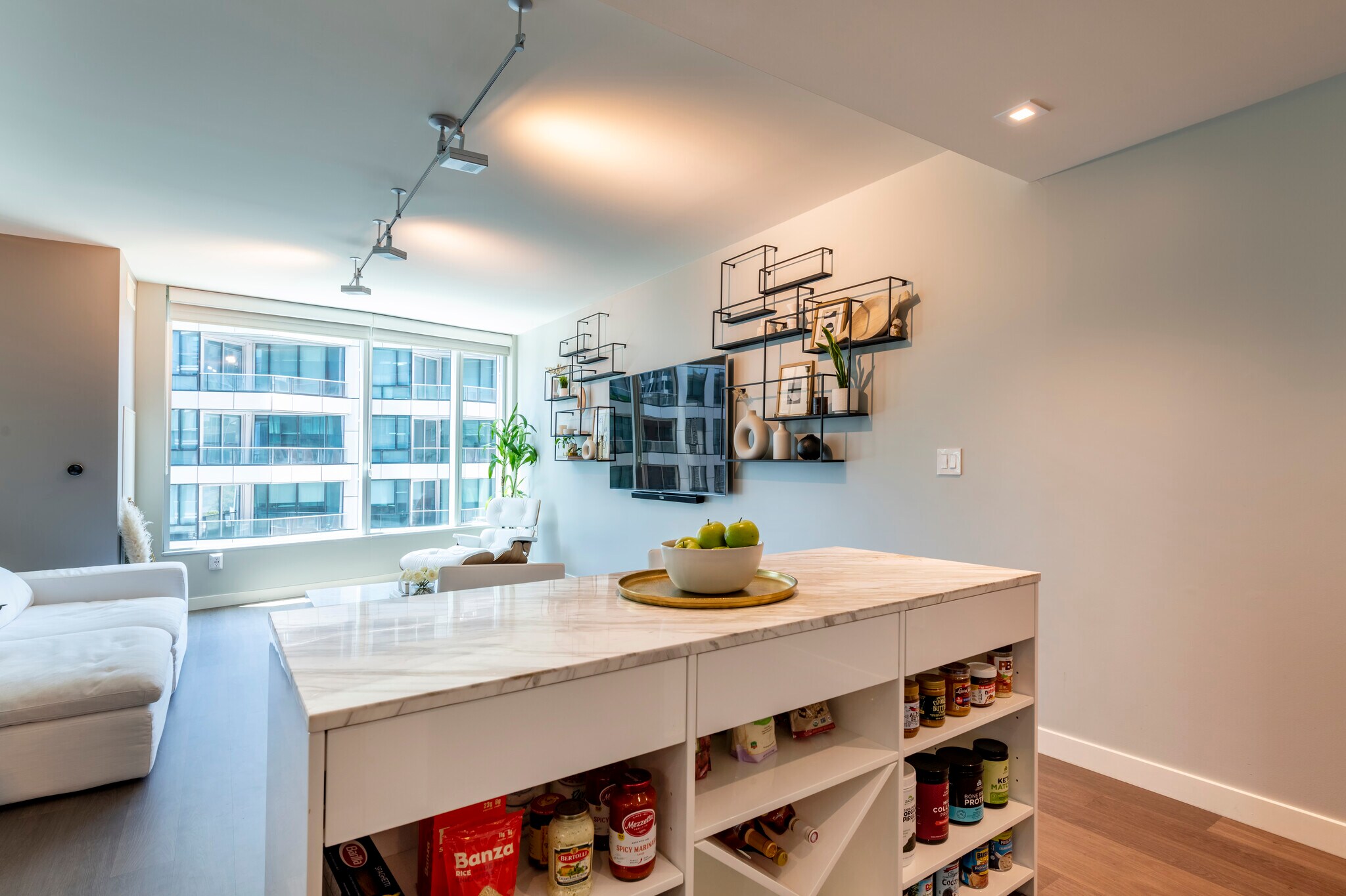 Island - 301 Main St