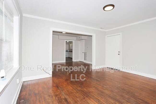 Building Photo - 3225 E 8th St