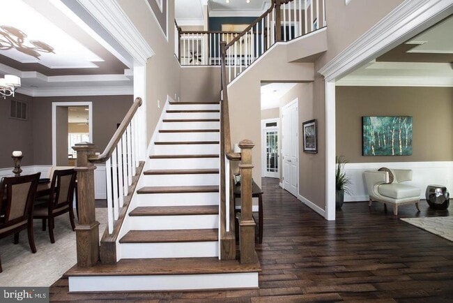 Building Photo - 6829 Rosemont Dr