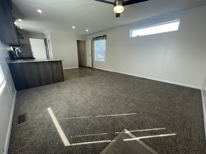 Building Photo - 15386 Danseur Dr