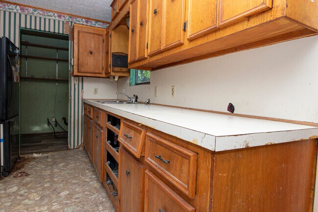 Building Photo - 407 Nugier Ave