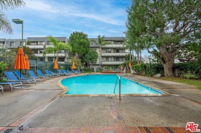 Building Photo - 306 Bora Way