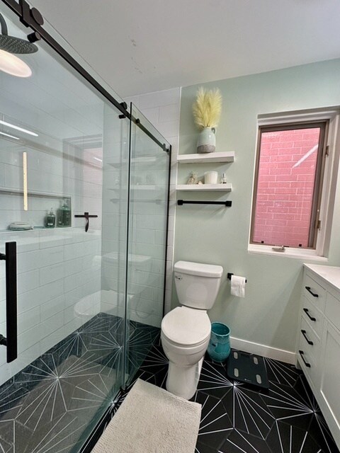 Master Bath - 1901 S Louie Pkwy