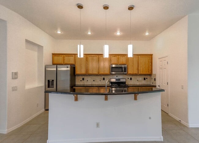 Building Photo - Anthem Country Club Beauty w/ Casita