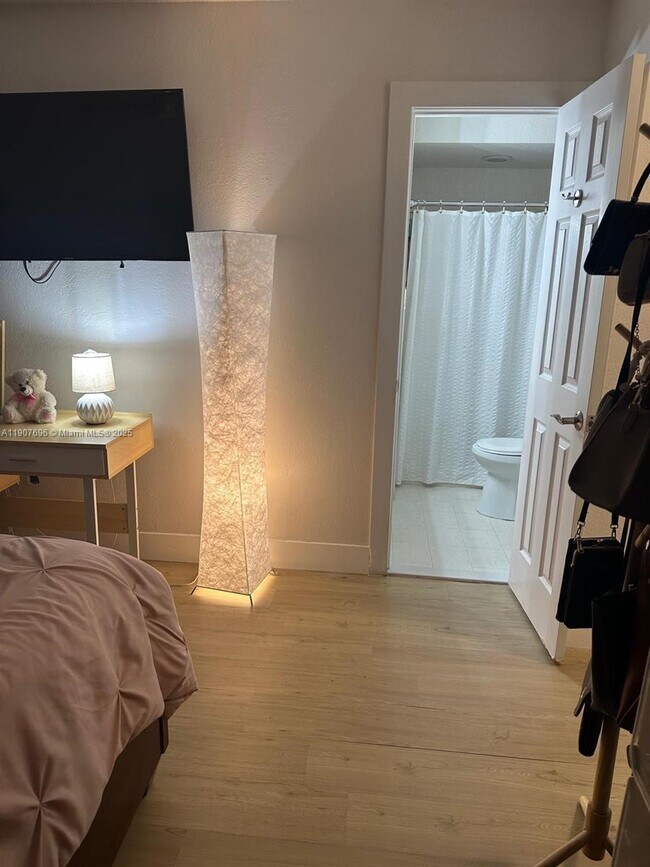 Building Photo - 15304 SW 81st Ln