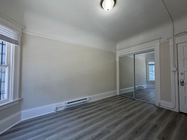 Building Photo - 571 Minna St