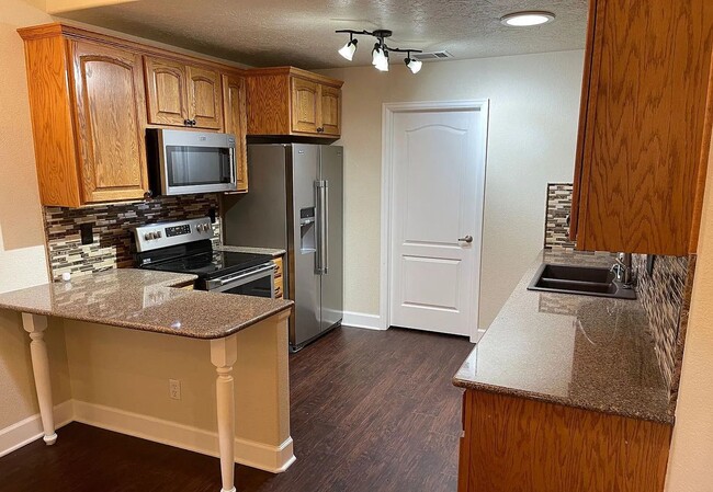 Building Photo - Beautiful 2bd/2ba Condo in West Greeley with Garage!
