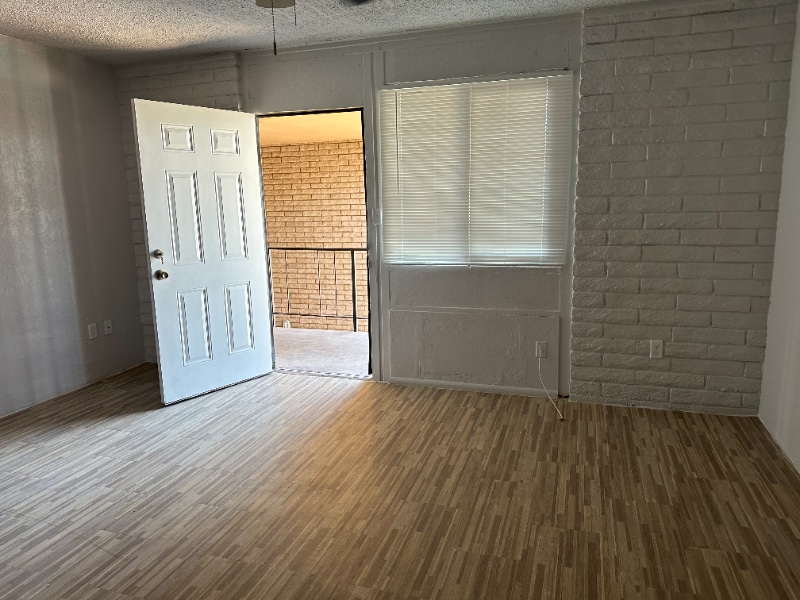 Building Photo - 1940 W University Dr