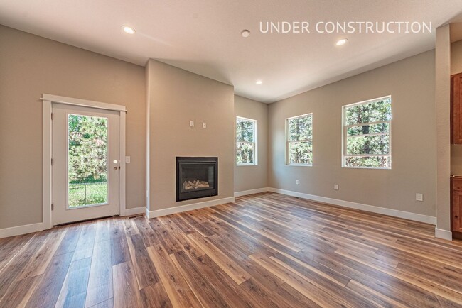 Building Photo - Brand New Woodland Park Townhome!