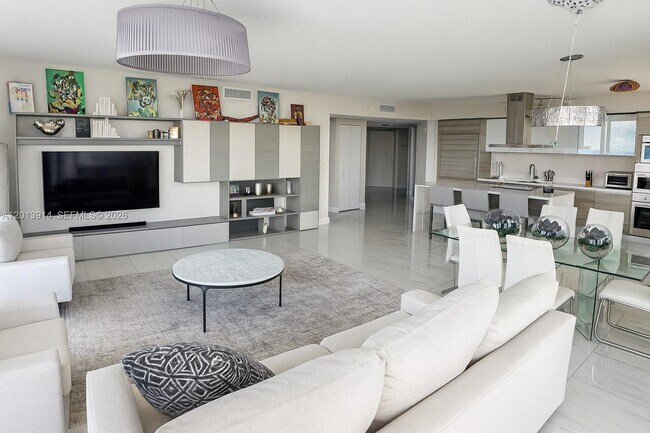 Building Photo - 300 Sunny Isles Blvd