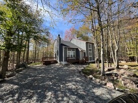 Building Photo - 8446 Bear Trail Dr