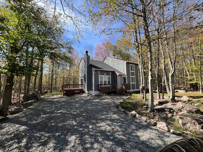 Primary Photo - 8446 Bear Trail Dr