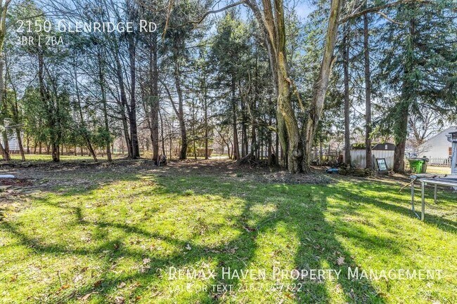 Building Photo - 2150 Glenridge Rd