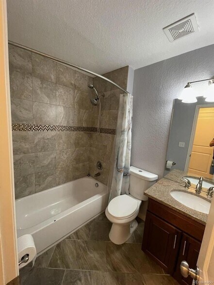 Building Photo - 7966 Elmwood Ln