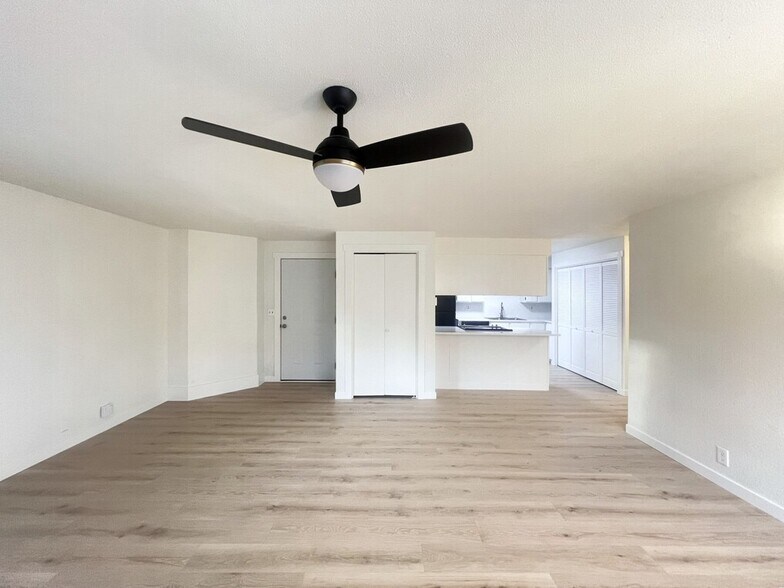 Building Photo - 2004 S Leadville Ave