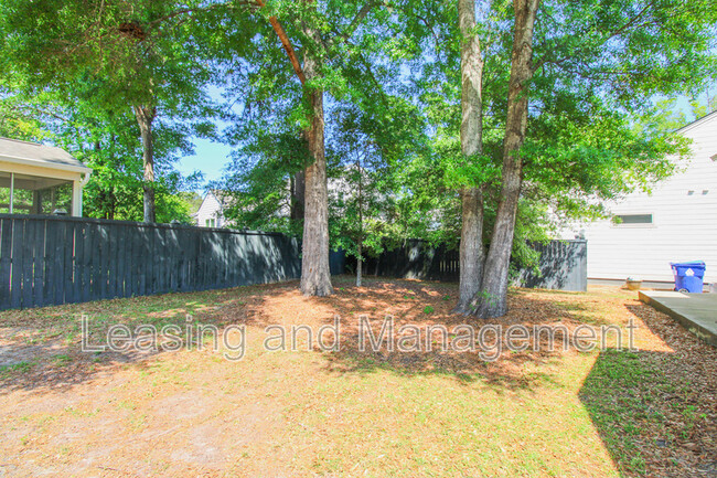 Building Photo - 1129 Bright Ct