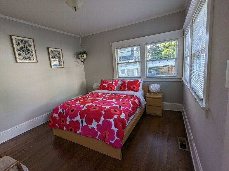 Main Floor Bedroom - 1974 SE 24th Ave