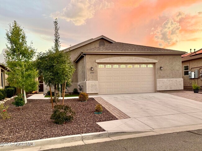 Building Photo - 5768 N Thornberry Dr