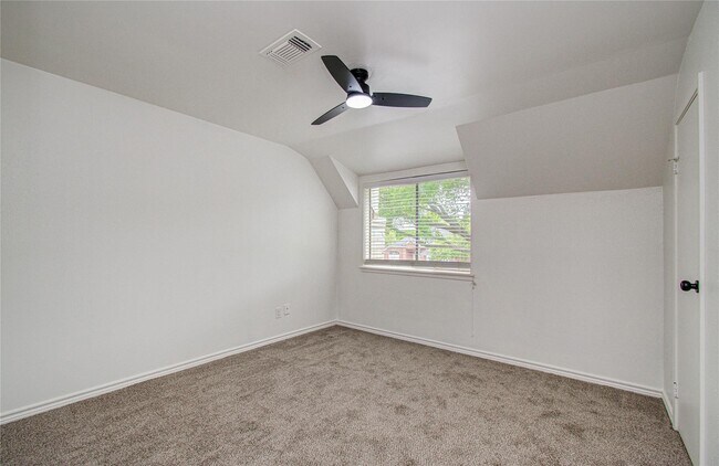 Building Photo - 15309 Kingfield Dr