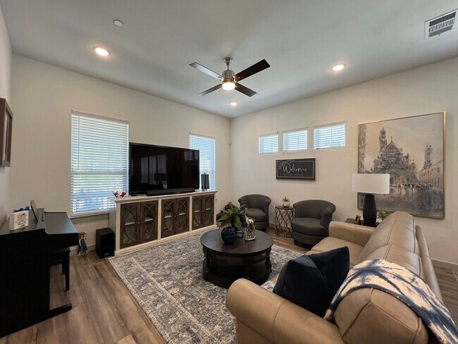 Building Photo - North Richland Hills Texas Townhome For Rent