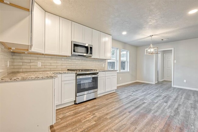 Building Photo - 3615 Highfalls Dr