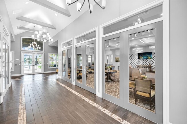 Building Photo - 964 Banyan Dr