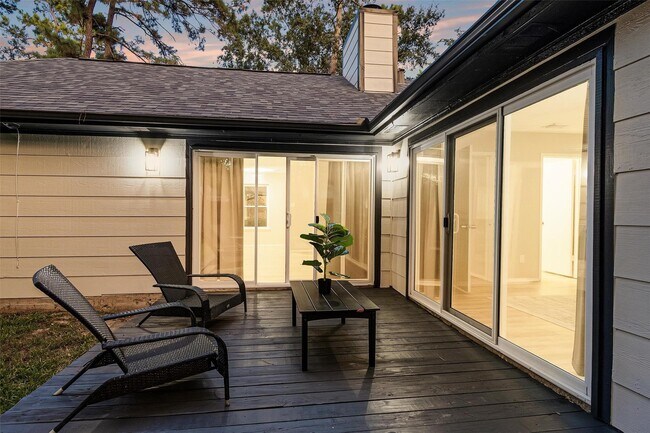 Building Photo - 6 Spurwood Ct