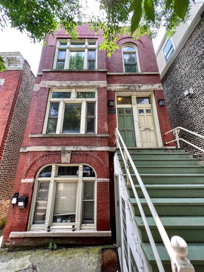 Primary Photo - 1811 W Cortland St