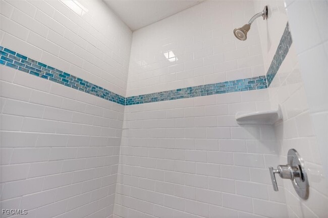 Building Photo - 4516 SW 21st Pl