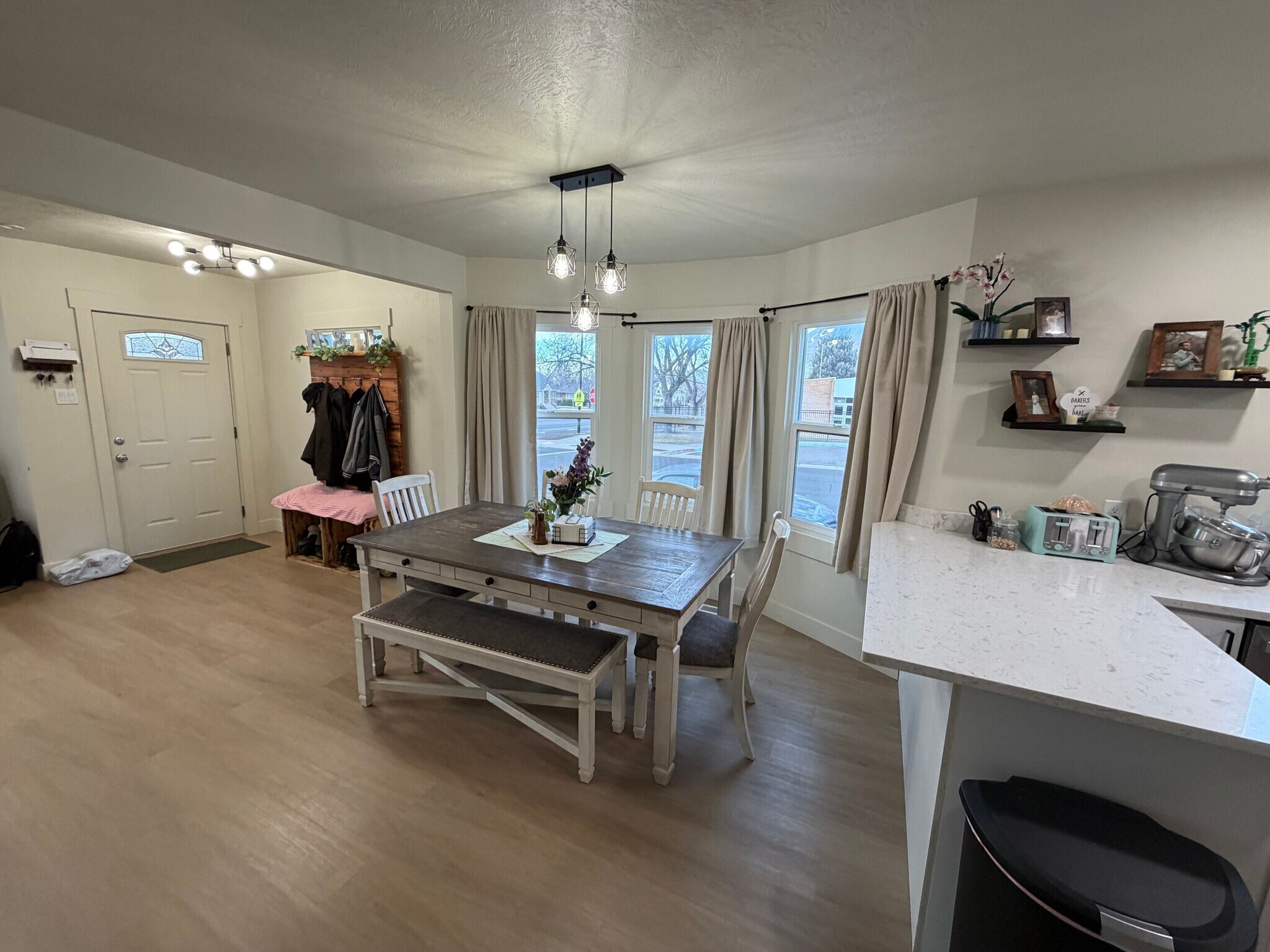 Building Photo - 201 S 400 E