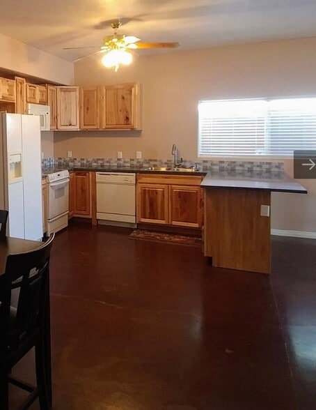 Building Photo - 2334 S Webb Cir