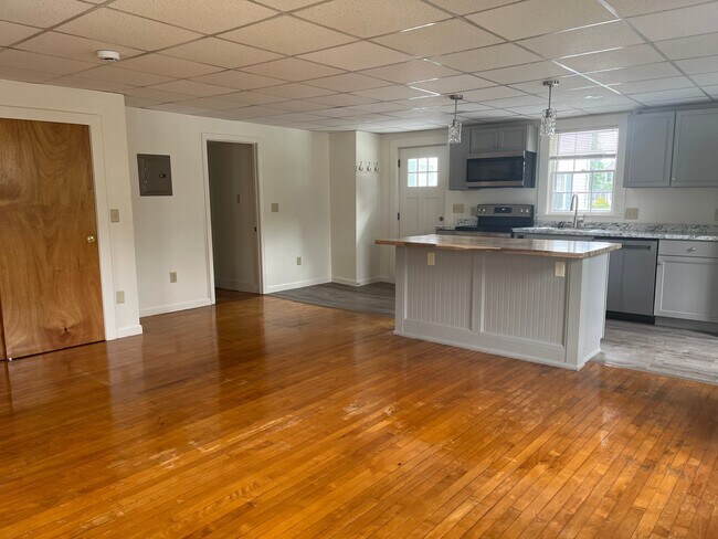 Building Photo - 14 Myrica Ave