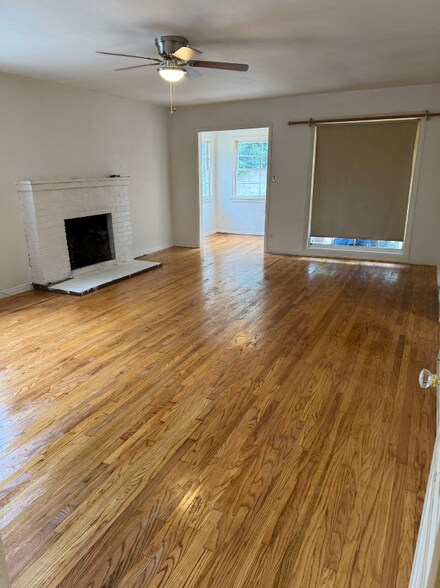 Building Photo - 719 W Longden Ave