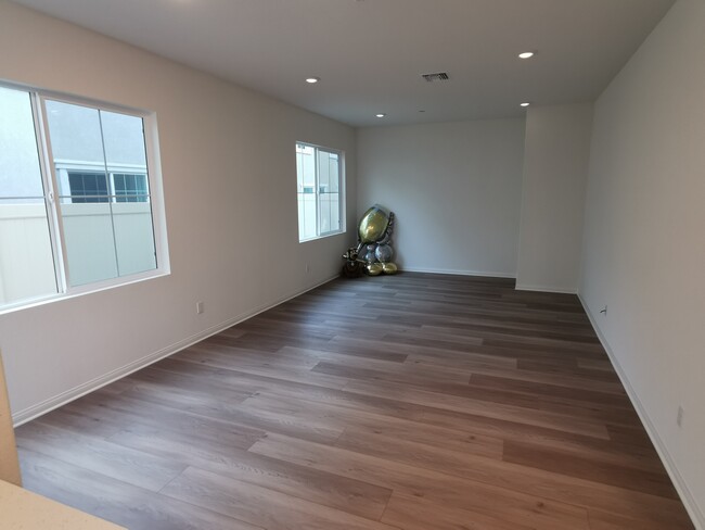 Building Photo - 16063 Tanzinite Ln