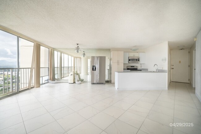 Building Photo - 2Bd/2Ba/2Pkg LELE PONO in Aiea - $2400