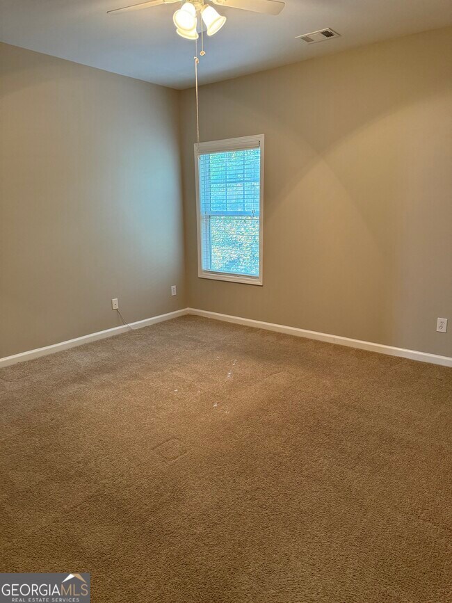 Building Photo - 5868 Norfolk ChaseRoad