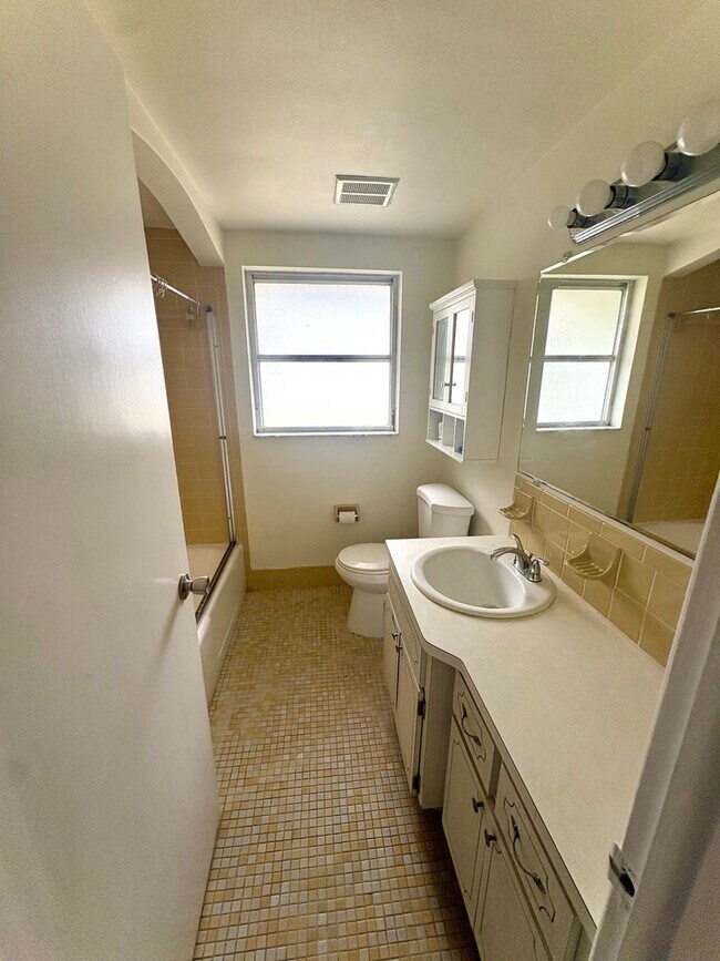 Building Photo - 7827 Monarda Dr