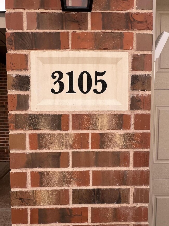 Building Photo - 3105 140th St