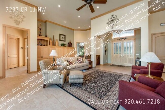 Building Photo - Fall/Winter Rental 3 bedroom 3 1/2 bath ho...