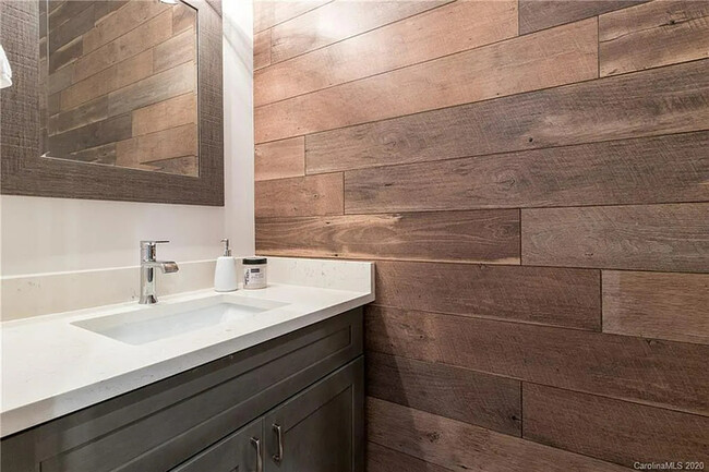 Building Photo - Luxurious, Modern Farmhouse in Belmont wit...