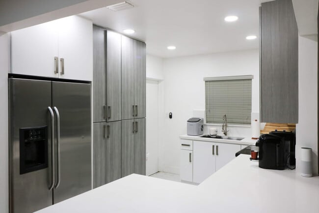 Building Photo - 753 NE 81st St