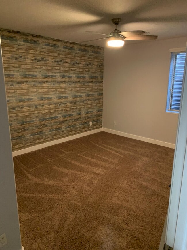 Building Photo - 11331 E Fairbrook St