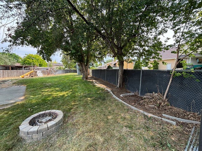 Building Photo - 3391 Wake Cir