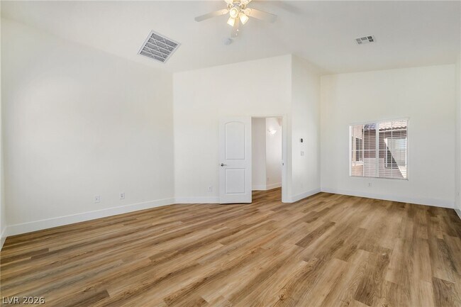 Building Photo - 9372 Glendora Valley St