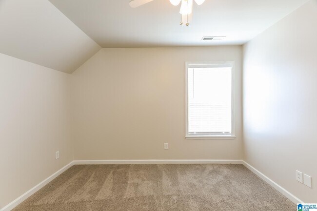 Building Photo - 1043 Kerry Dr