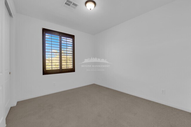 Building Photo - 8445 Cambrils Ave