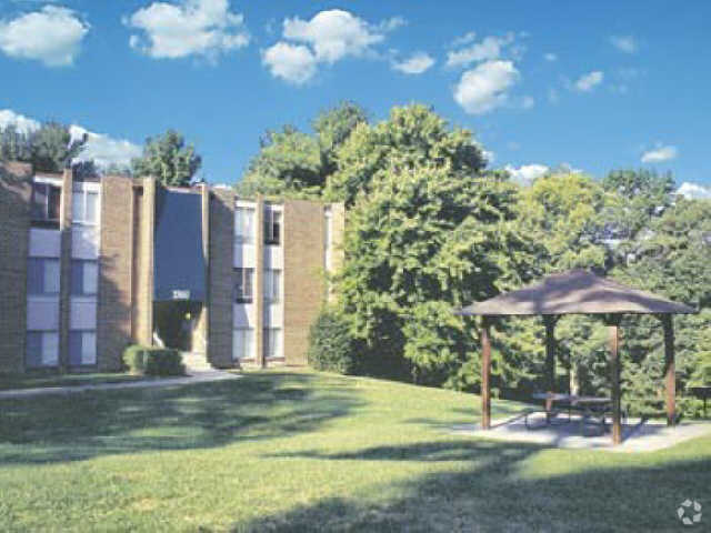 Primary Photo - Crescent Apartments