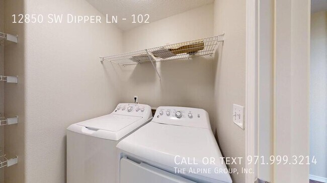 Building Photo - 12850 SW Dipper Ln