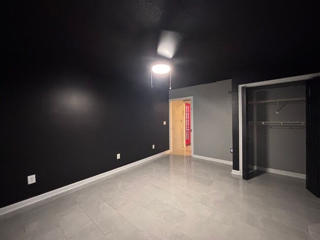 Building Photo - This is a must see!